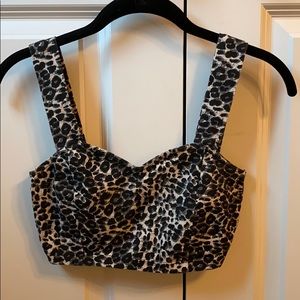 URBAN OUTFITTERS animal crop top